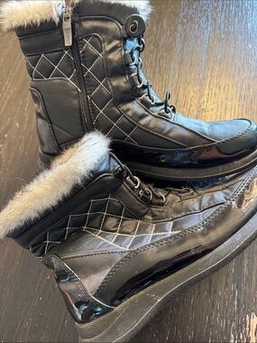 Sporto Black Quilted Faux-Fur Winter Lace-Up Boots